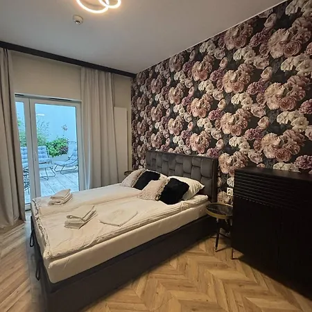 Apartment Lux Old Town - Plac Wolnosci 6 *