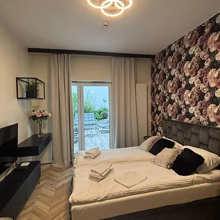 Apartment Lux Old Town - Plac Wolnosci 6 *